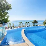 La Sea View & Beachfront Appartamento