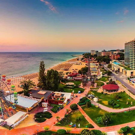 La Sea View & Beachfront