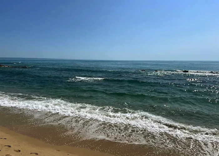 La Sea View & Beachfront Апартамент *