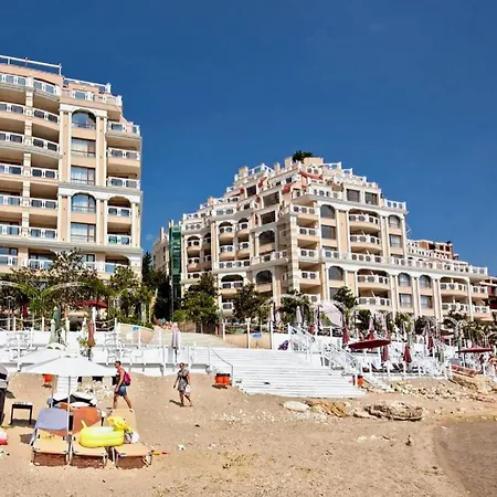 Апартаменти La Sea View & Beachfront