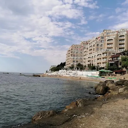 La Sea View & Beachfront