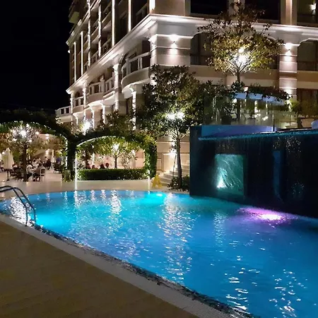 La Sea View & Beachfront Апартаменты Варна