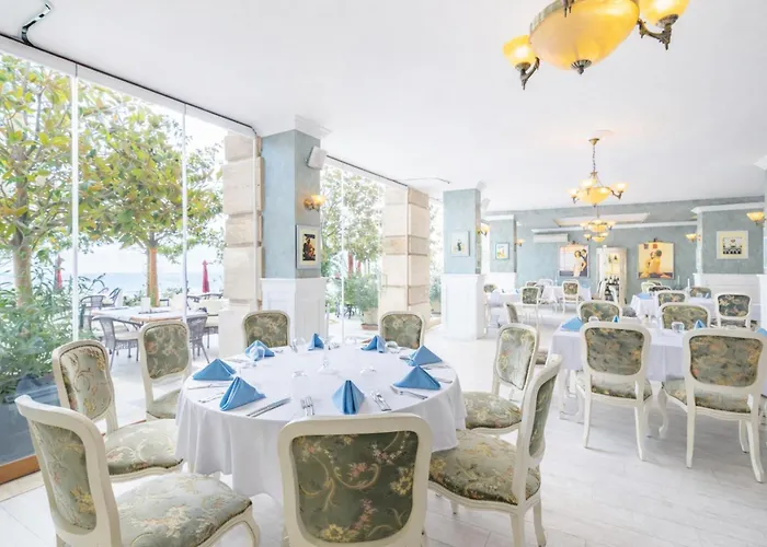 La Sea View & Beachfront